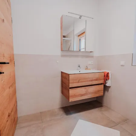 Bucherhof - אוברטיליאך