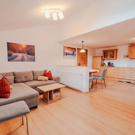 Bucherhof - * אוברטיליאך